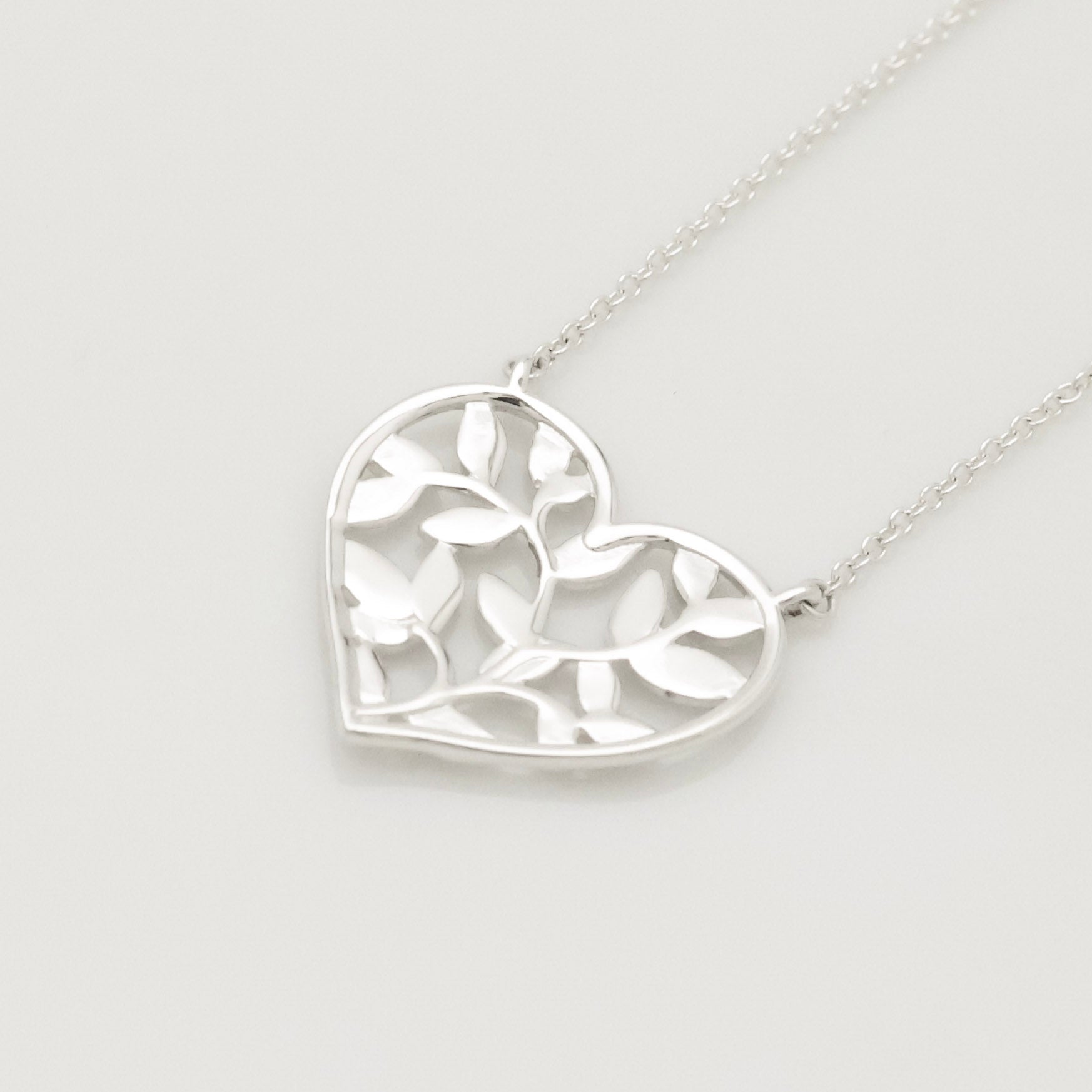 Tiffany & Co. Olive Leaf Heart Necklace Pendant Sterling Silver 925