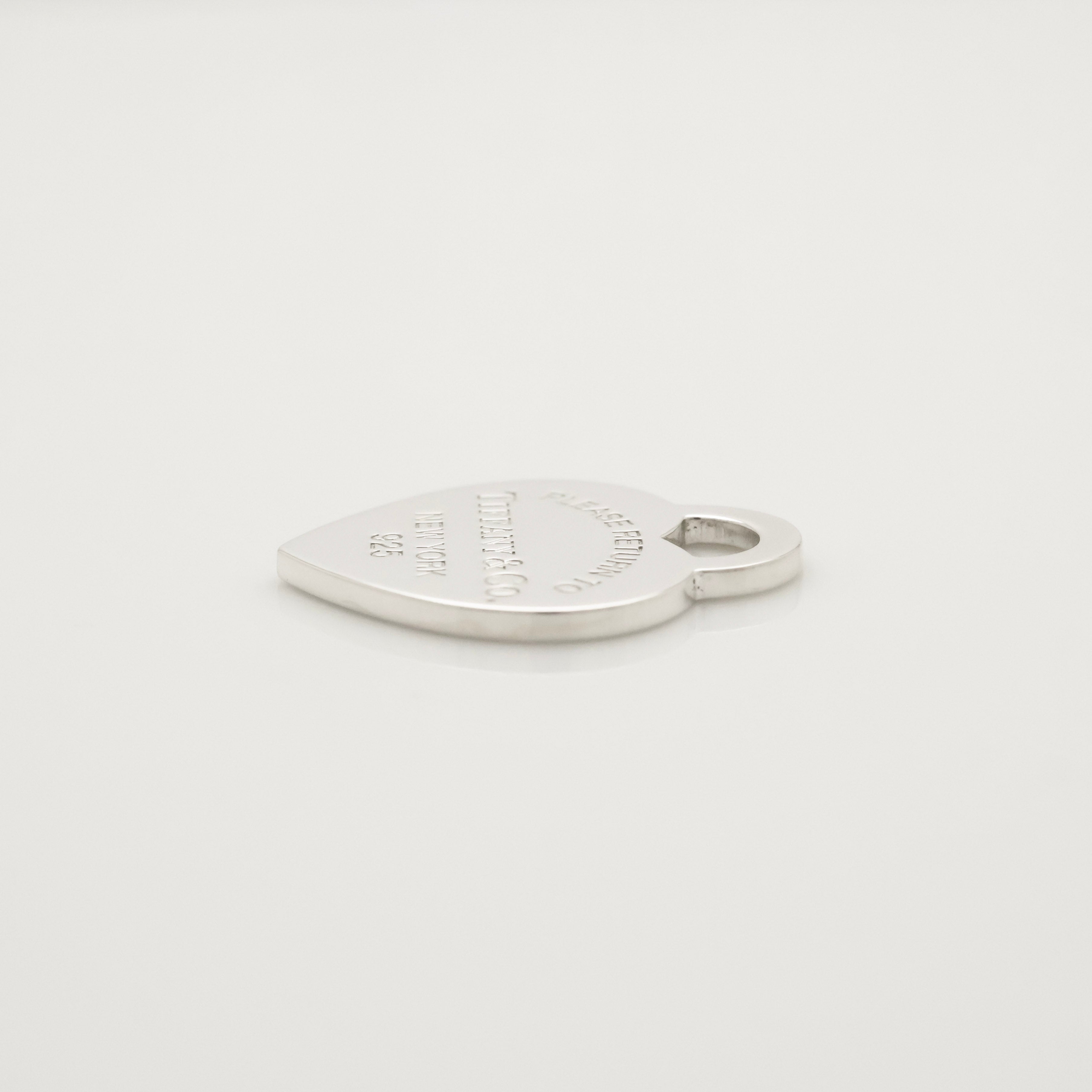 TIFFANY&Co. リターントゥ ティファニー ミディアム ハート タグ チャーム AG925