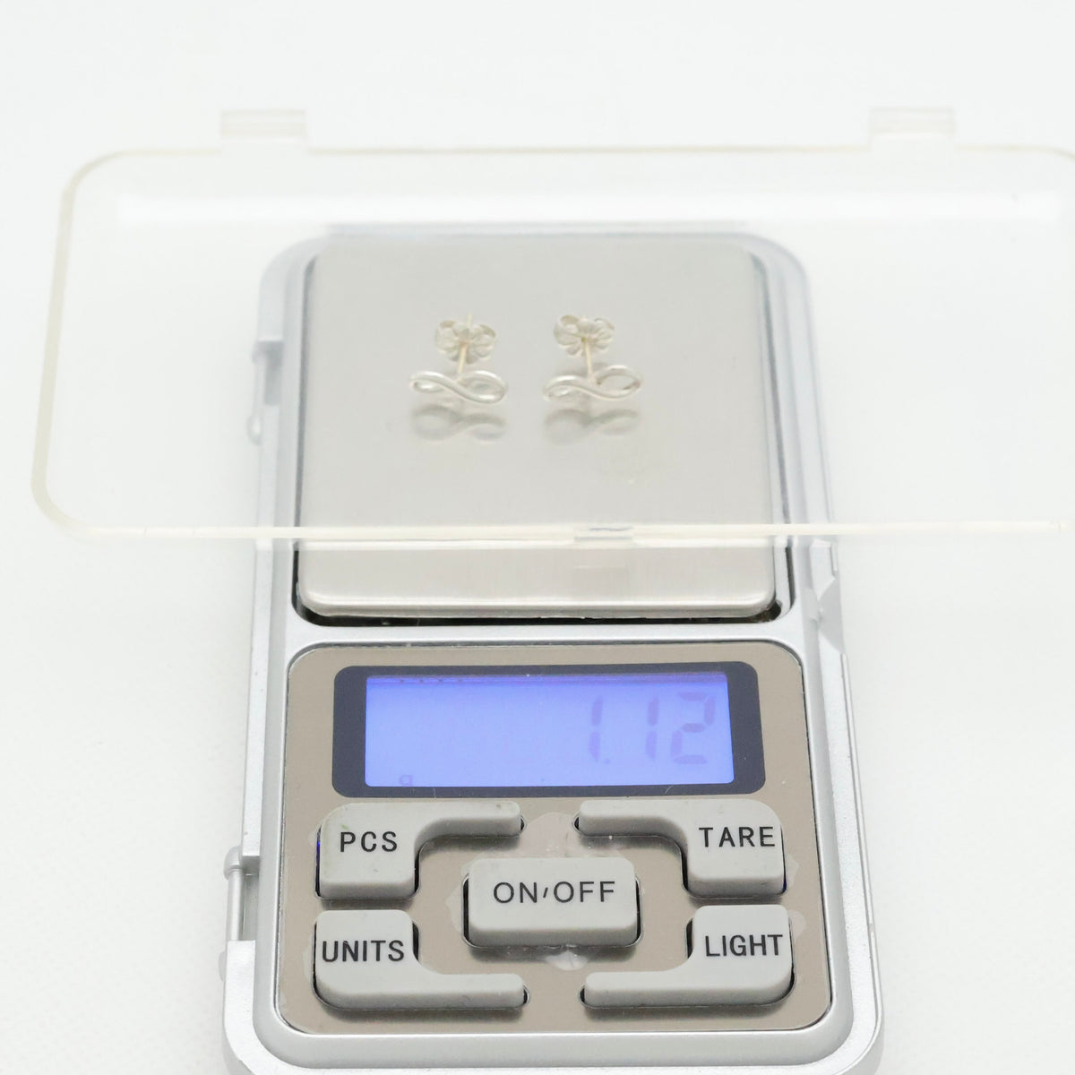 TIFFANY&Co. インフィニティ スタッド ピアス AG925