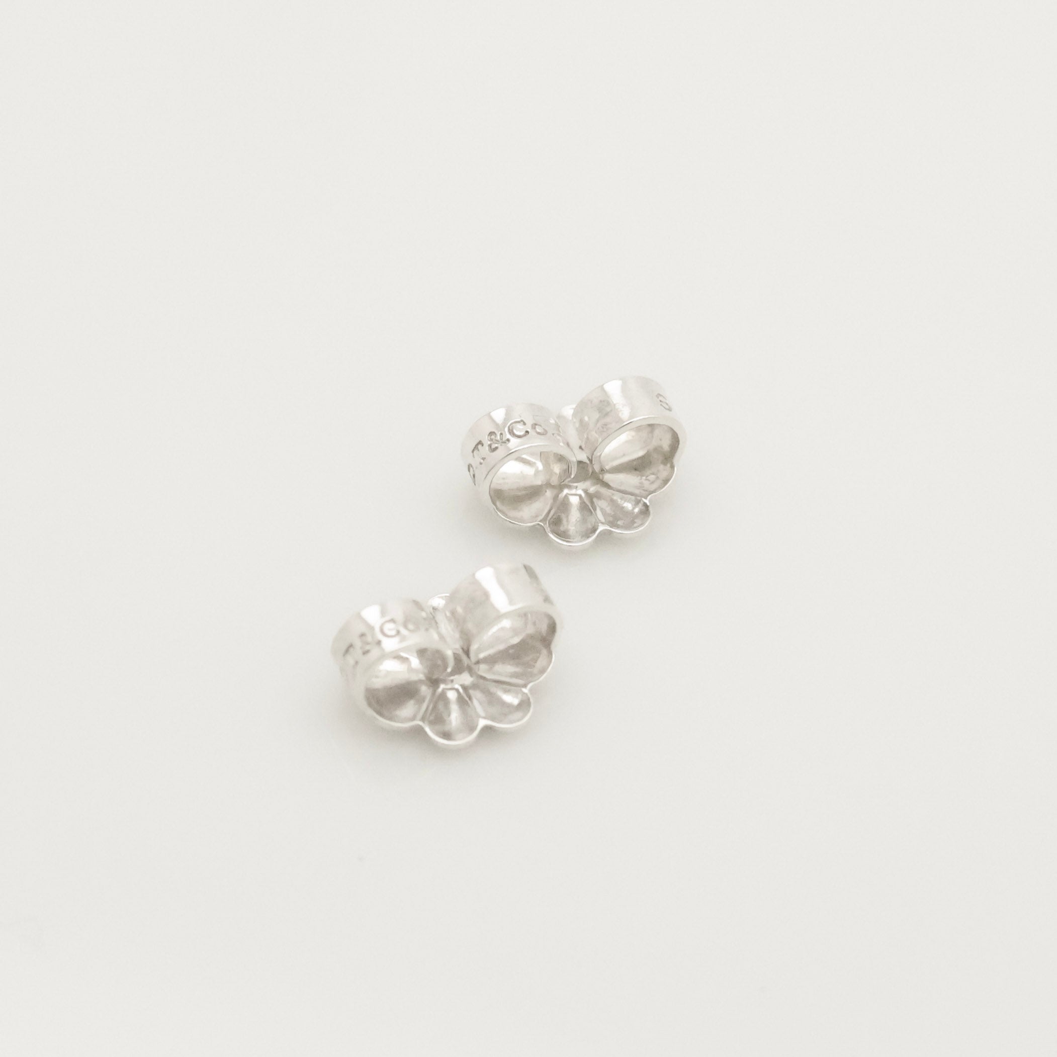 TIFFANY&Co. リボン ボウ スタッド ピアス AG925