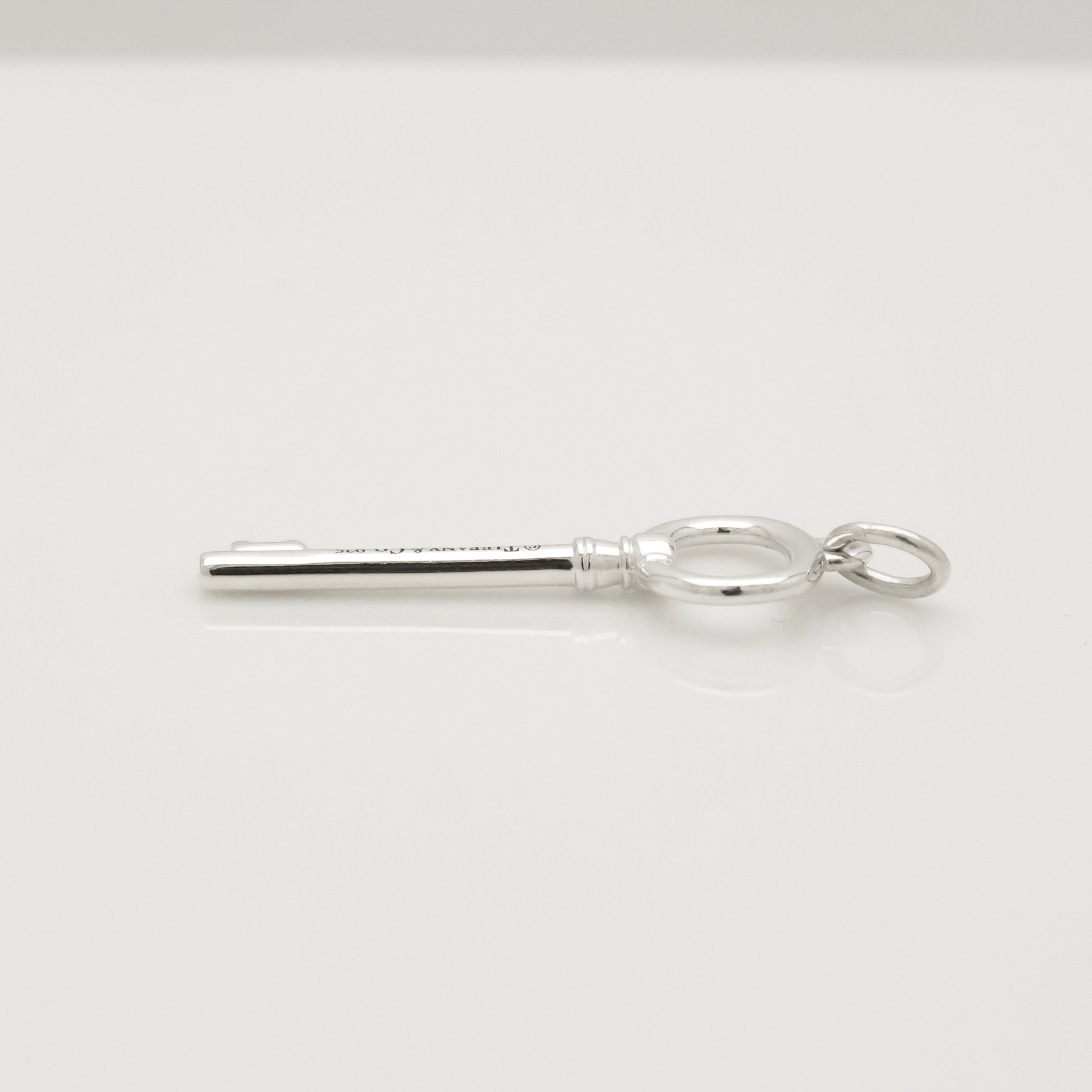 TIFFANY&Co. オーバル キー チャーム AG925