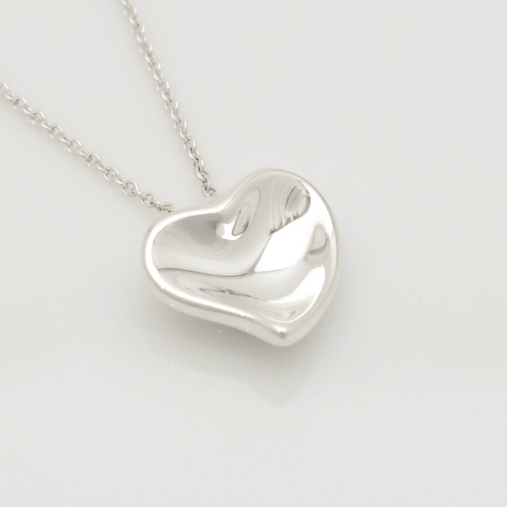 TIFFANY&Co. カーブド ハート エルサペレッティ ネックレス AG925