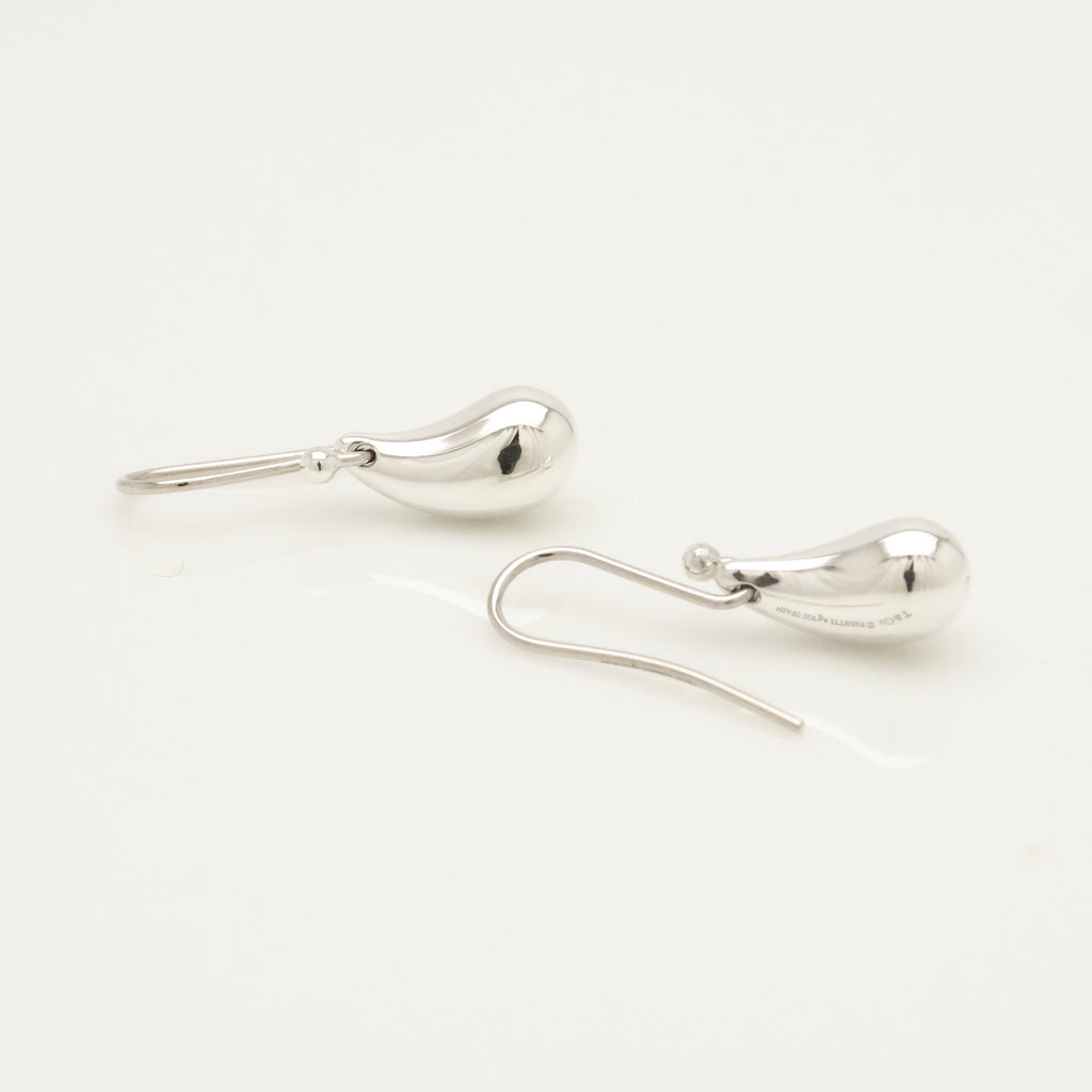 TIFFANY&Co. ティアドロップ エルサペレッティ フック ピアス AG925