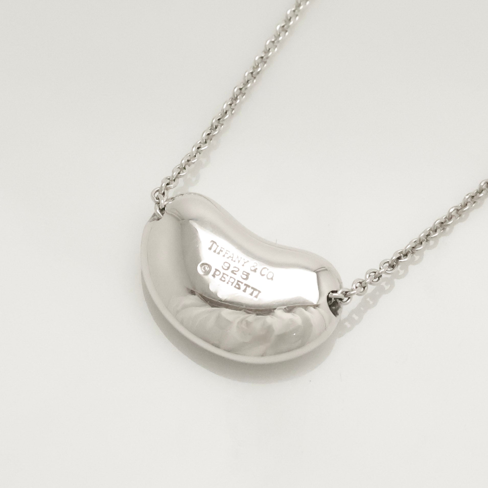  Tiffany & Co. Peretti Large  Bean Necklace  Sterling Silver 925 