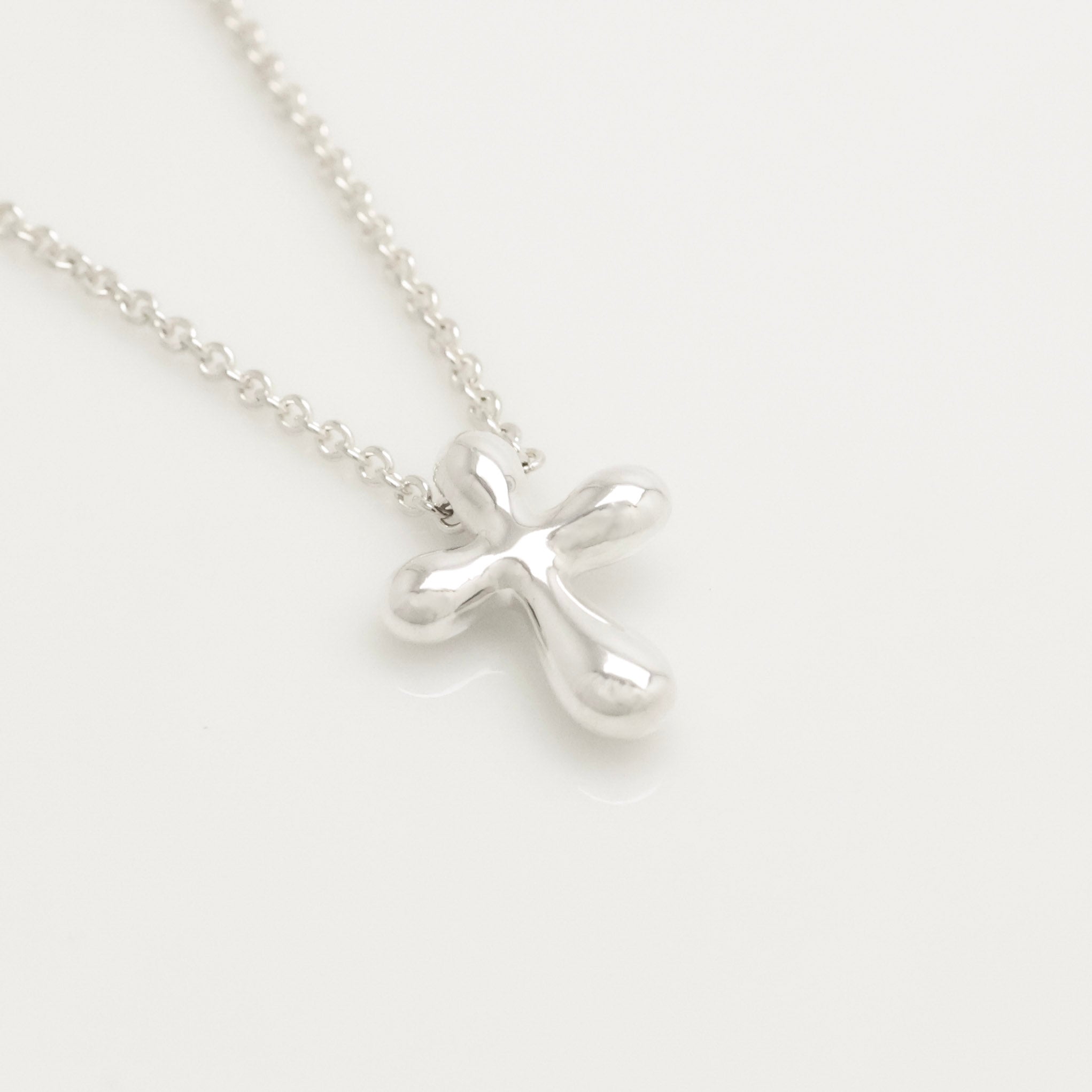 TIFFANY&Co. スモール クロス エルサペレッティ ネックレス AG925