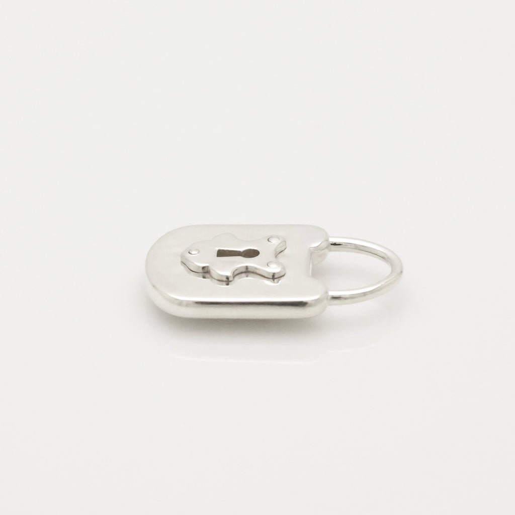 TIFFANY&Co. テクスチャー キーホール ロック チャーム AG925