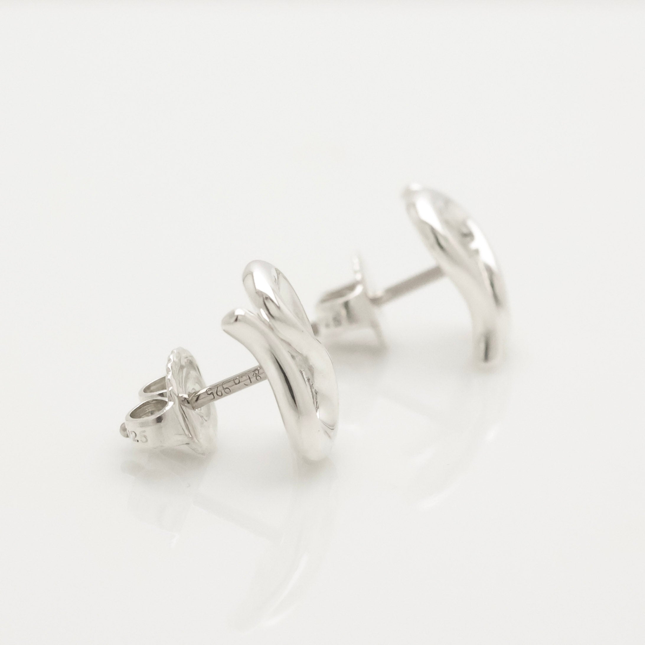 TIFFANY&Co. オープン ウェーブ エルサペレッティ スタッド ピアス AG925