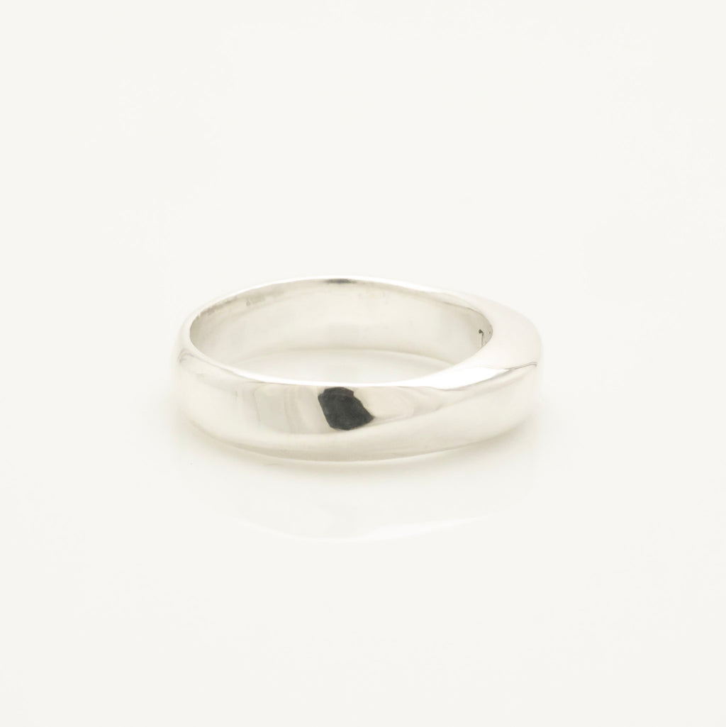 TIFFANY&Co. ナイフエッジ リング 14.5 号 AG925