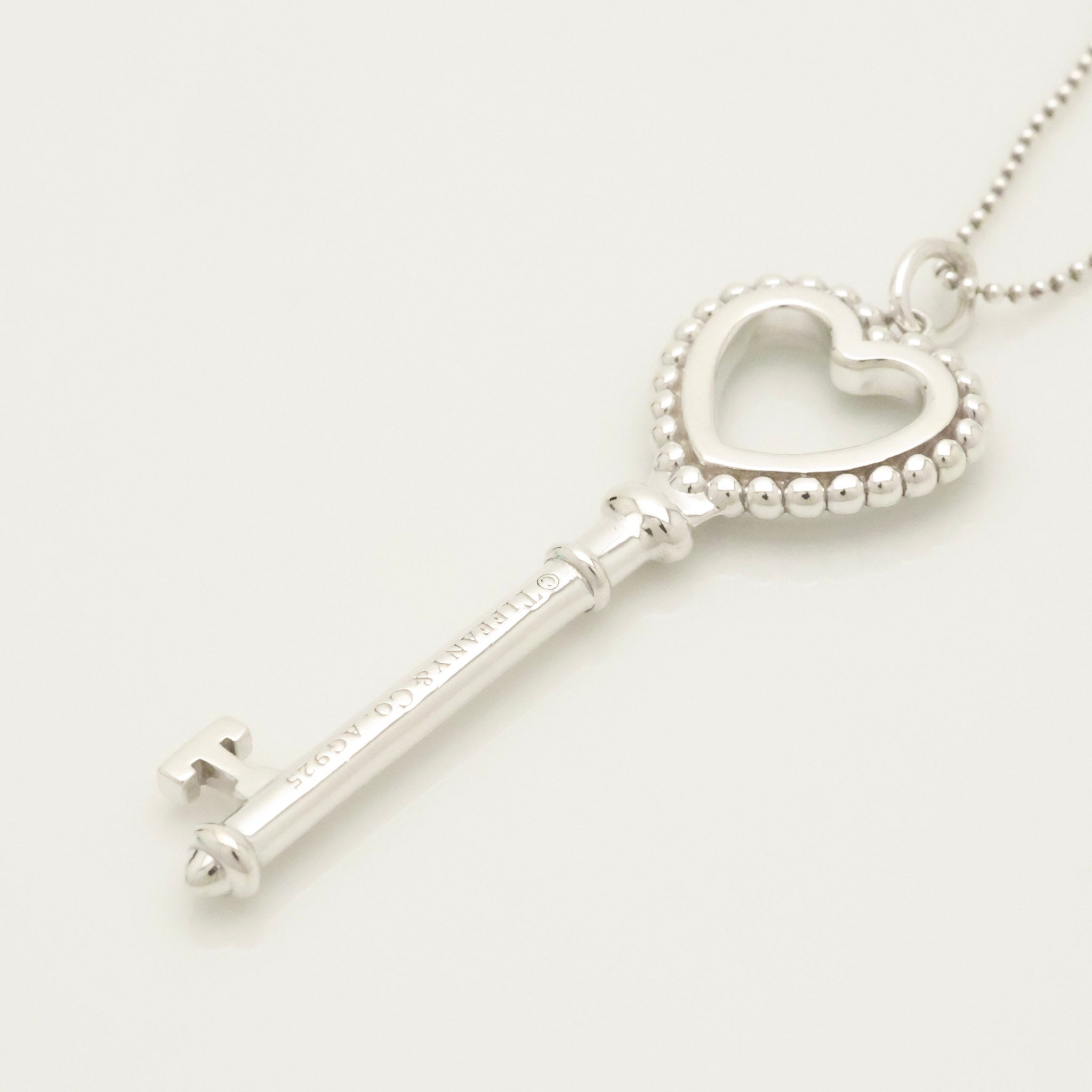  Tiffany & Co. Blue Enamel Beaded Heart Key Necklace Sterling Silver 925　