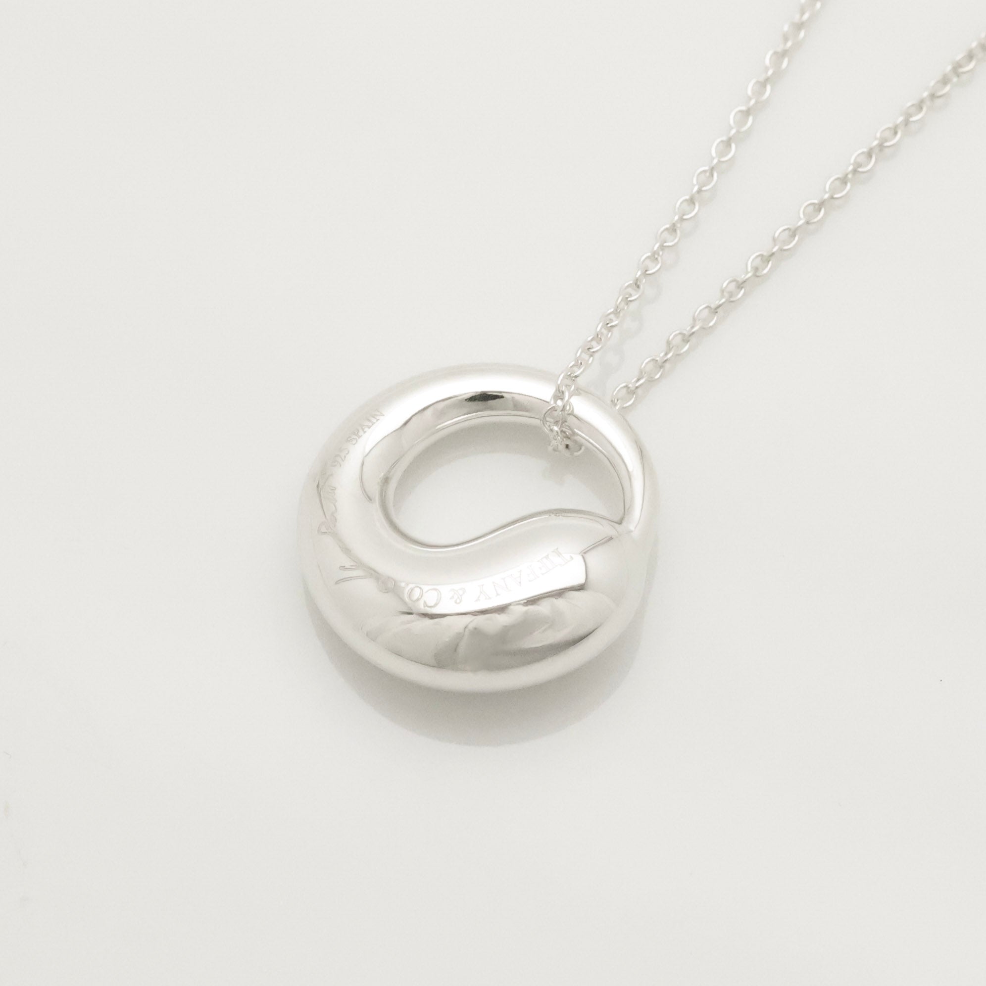 Tiffany & Co. Elsa Peretti Sterling Silver Eternal Circle Necklace