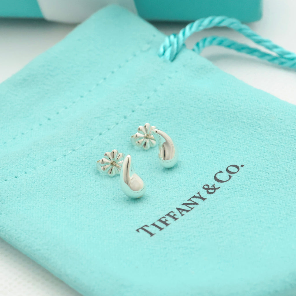 TIFFANY&Co. ティアドロップ エルサペレッティ スタッド ピアス AG925