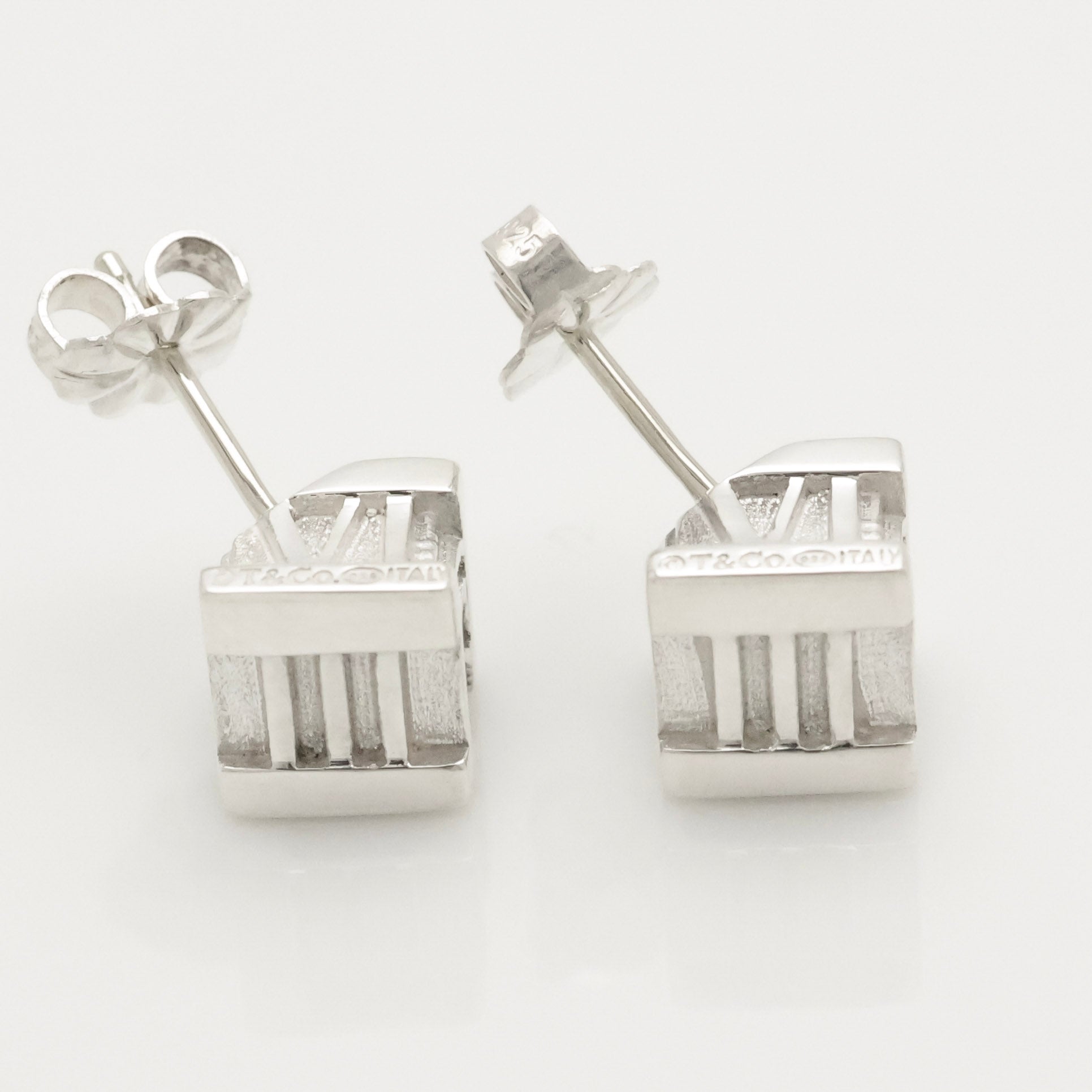 TIFFANY&Co. アトラス キューブ スタッド ピアス AG925