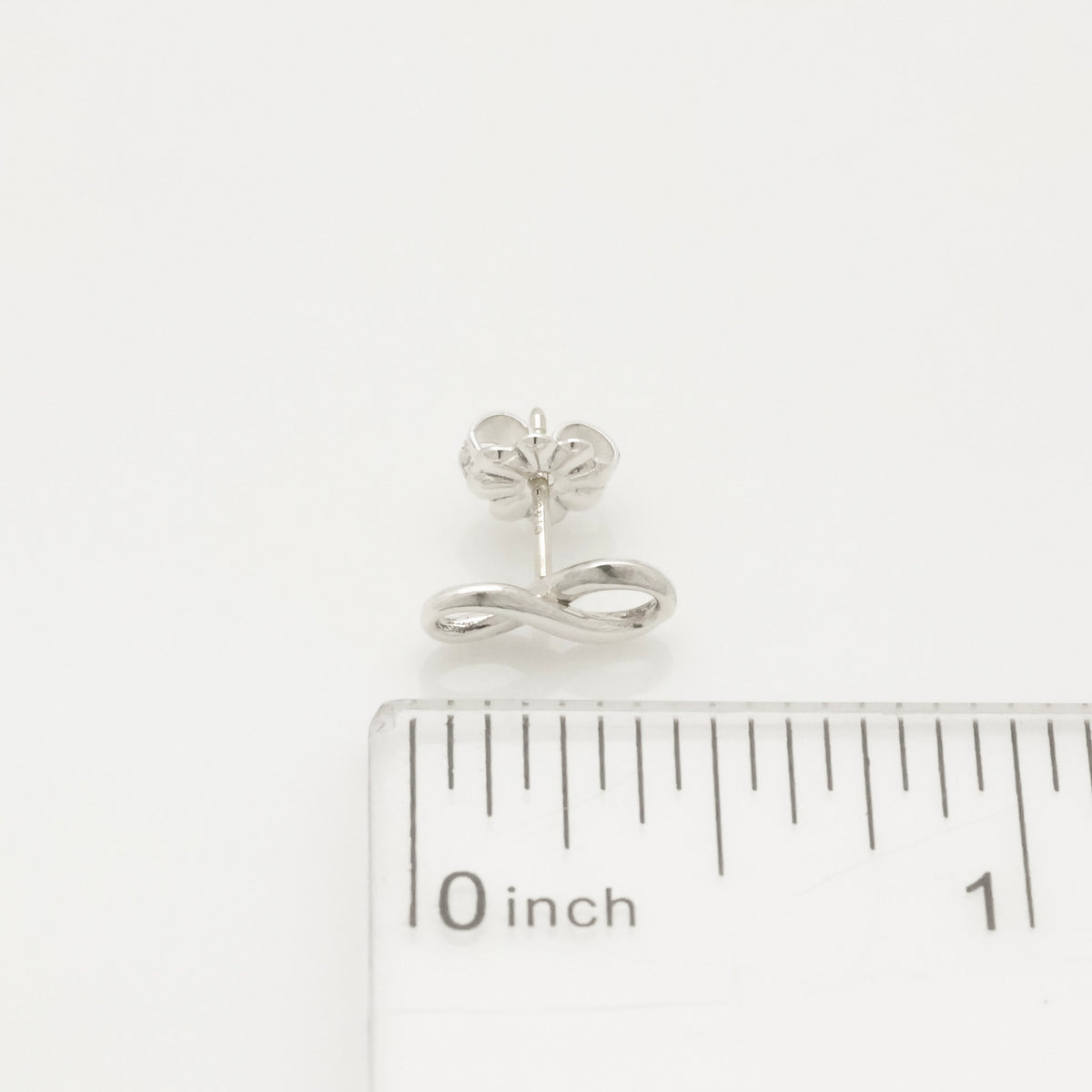 TIFFANY&Co. インフィニティ スタッド ピアス AG925
