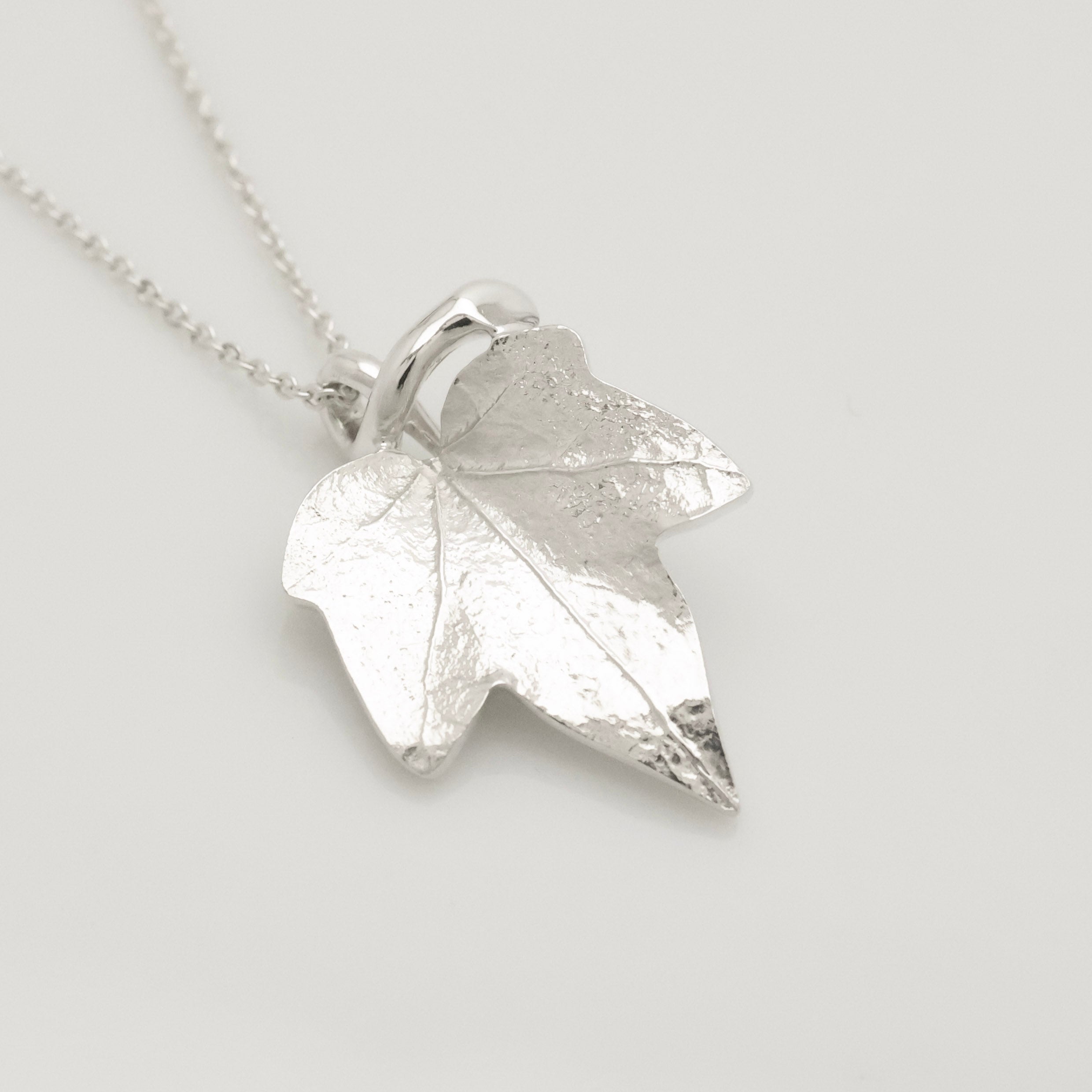 TIFFANY&Co. メイプル リーフ ネックレス AG925