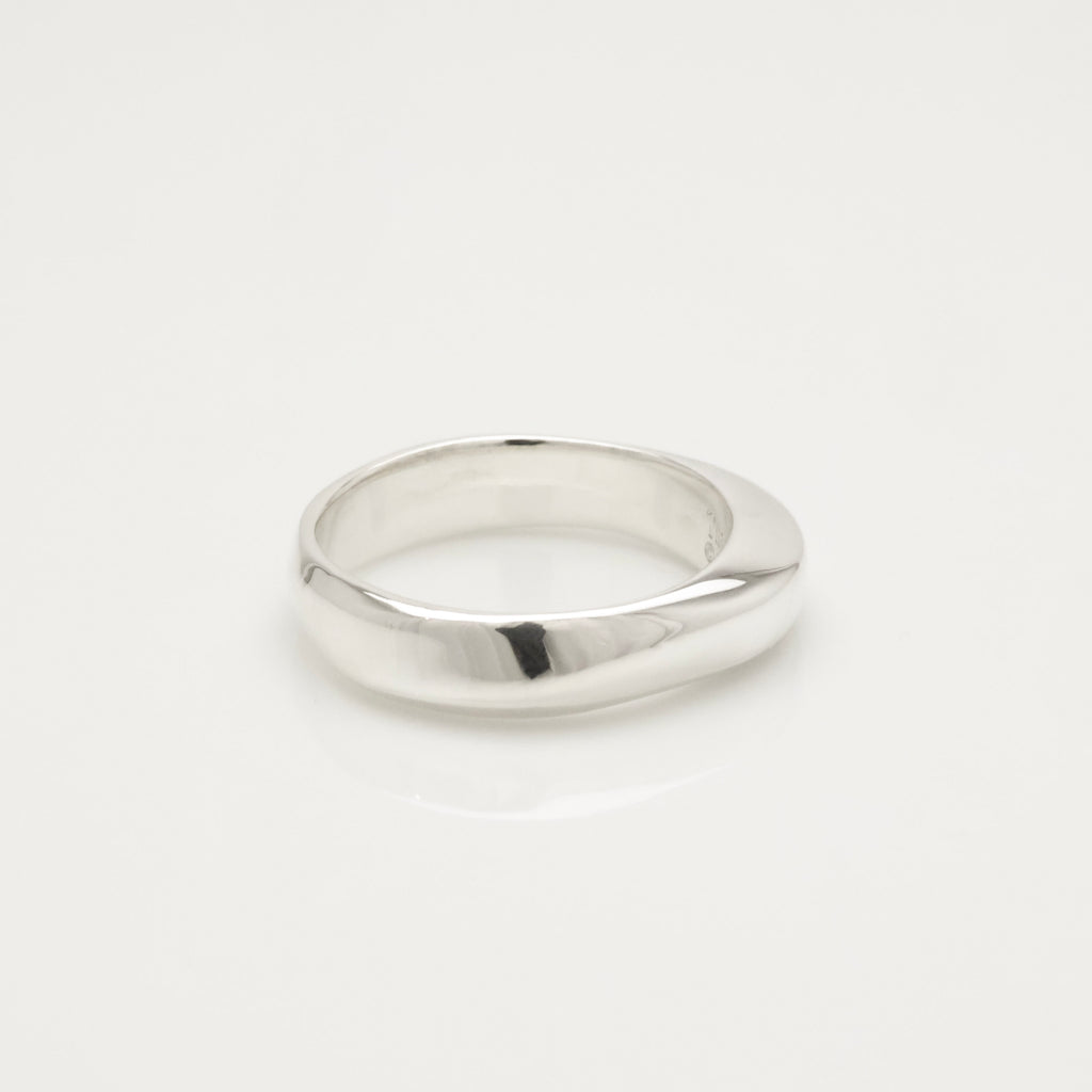 Tiffany & Co. Knife Edge Ring Size 8-8.25 Ring Sterling Silver 925