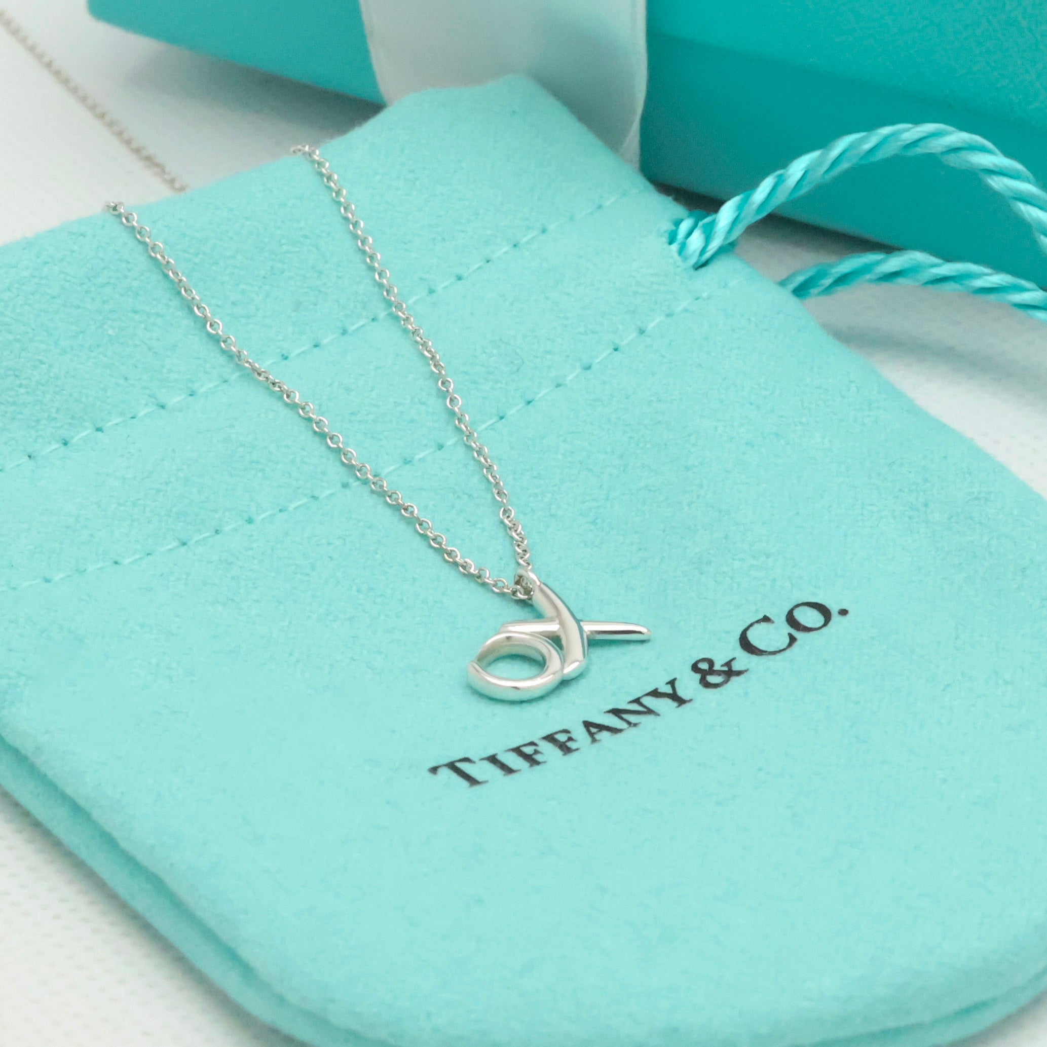 Tiffany & Co. Picasso Love & Kiss XO Necklace Sterling Silver 925