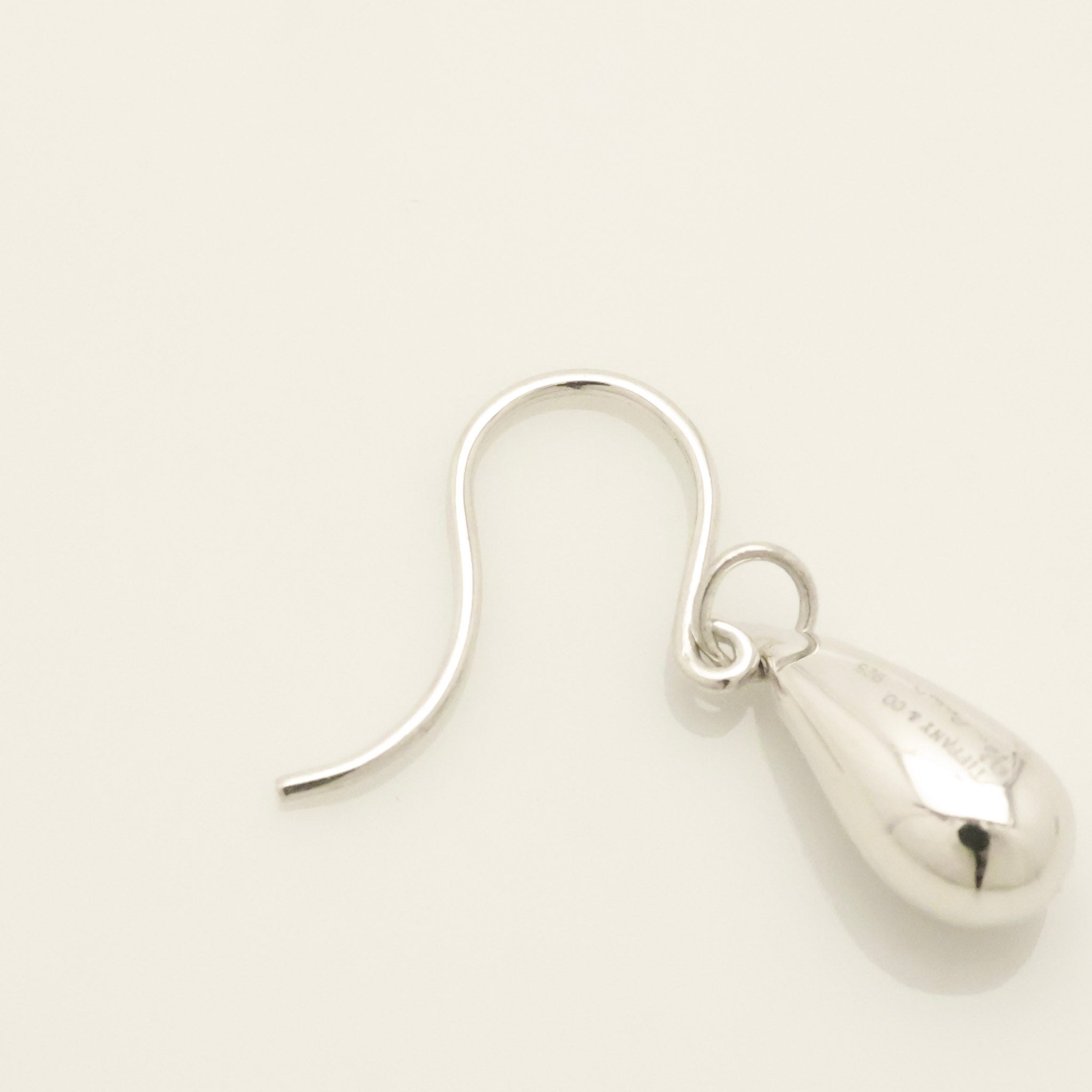 Tiffany & Co.SINGLE Peretti Teardrop Dangle Earrings Sterling Silver 925