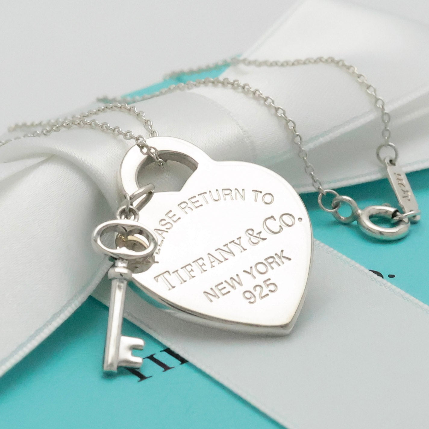 Tiffany & Co. Return to Heart tag and Key Necklace Sterling Silver 925