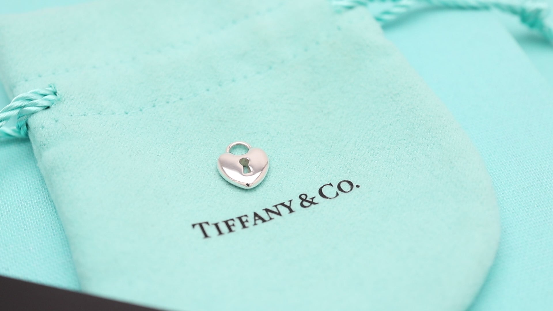 TIFFANY&Co. ハート ロック キーホール チャーム AG925
