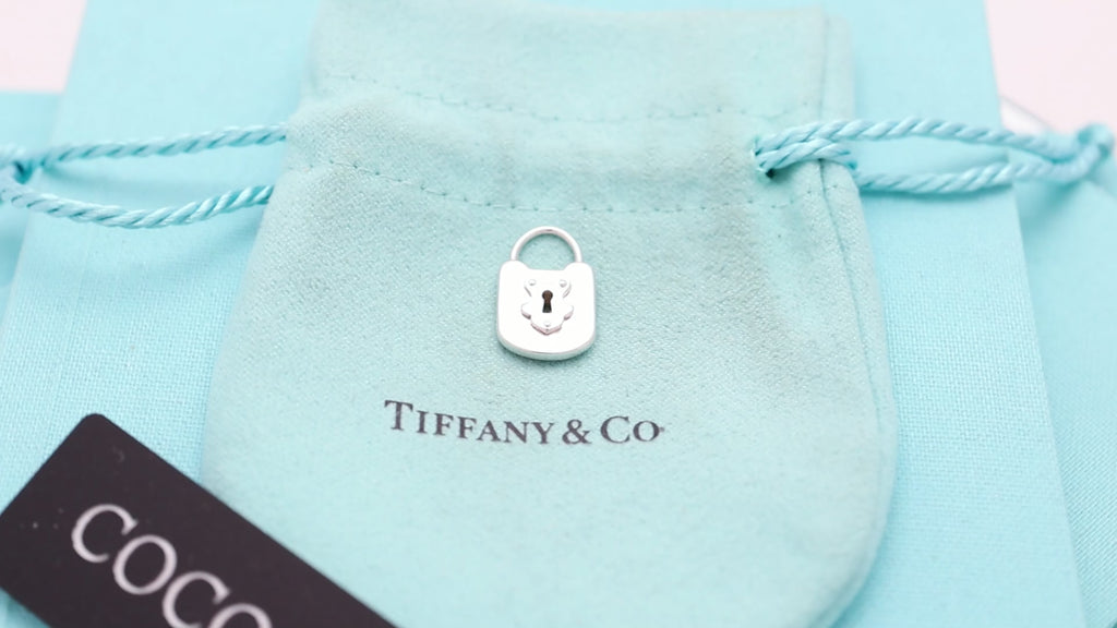 TIFFANY&Co. テクスチャー キーホール ロック チャーム AG925